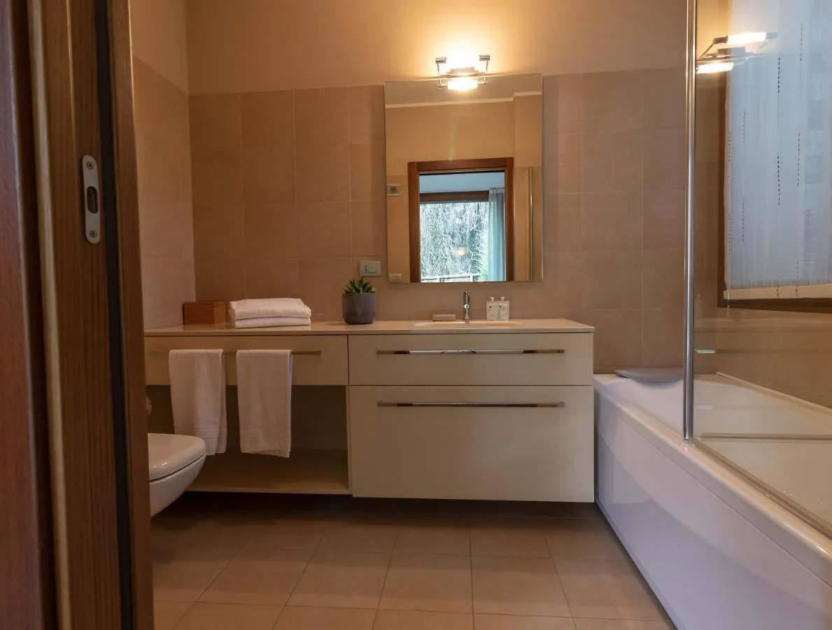 Mamma Ciccia - Ecofriendly Villa On Lake Como Malgrate 0*,  Italia